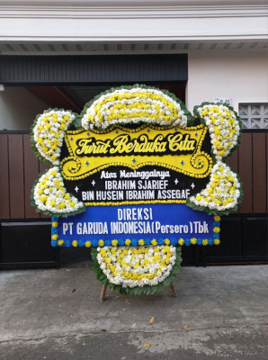Papan Bunga Duka di Maba Tengah